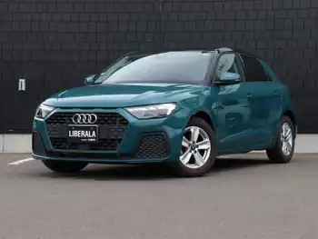 アウディ Ａ１ SB 25TFSI 純正ナビ　ACC　バックカメラ　禁煙車
