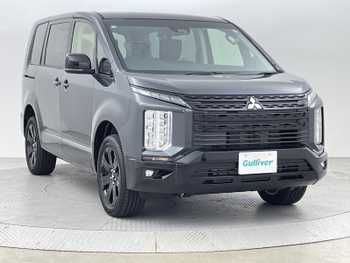 三菱 デリカＤ：５ ブラックエディション e-Assist 11インチメモリナビ 登録未使用車