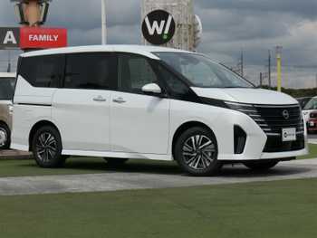 日産 セレナ e－パワー ハイウェイスター V 登録済未使用車