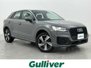 アウディ Ｑ２ ハッシュタグ ブラックスタイリング 禁煙車 ブラックスタイリングPKG ナビPKG