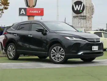 トヨタ ハリアー ハイブリッド Z 純正12型ナビ 調光パノラマルーフ JBL BSM