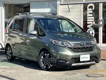 ホンダ フリード＋ クロスター ホンダセンシング 1オナ 社外ナビ TV 両パワスラ Bカメラ ETC