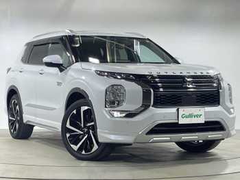 三菱 アウトランダー ＰＨＥＶ P eアシスト 純正12型ナビ サンルーフ BOSE
