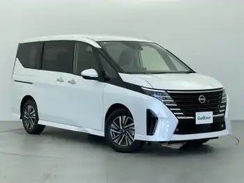 日産 セレナ e－パワー ハイウェイスター V 登録済み未使用車　純正12.3インチナビ