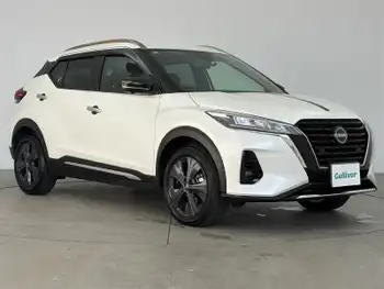 日産 キックス X 90周年記念車