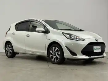 トヨタ アクア S スタイルブラック 純正ナビ バックカメラ ドライブレコーダー