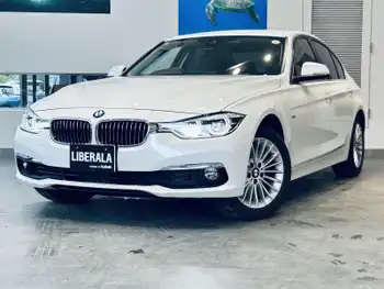 ＢＭＷ ３２０ｄ ラグジュアリー インテリジェントセーフティ 純正ナビ ACC