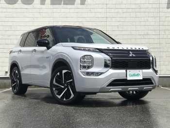 三菱 アウトランダー ＰＨＥＶ P サンルーフ BOSEサウンド ナビ 全周囲