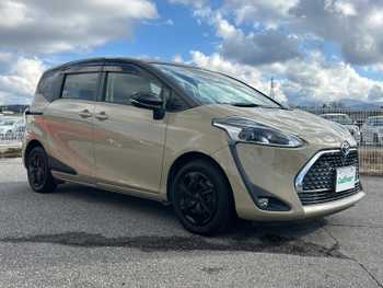 トヨタ シエンタ ハイブリッド G クエロ 純正ナビ 三列シート クルコン ハーフレザ