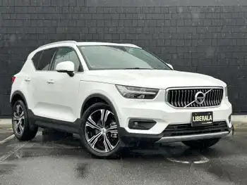 ボルボ ＸＣ４０ T4 AWD インスクリプション