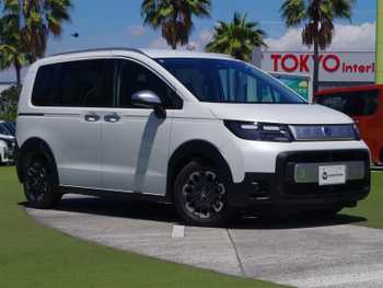 ホンダ フリード ハイブリット e:HEV クロスター 登録済未使用車