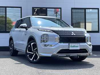 三菱 アウトランダー ＰＨＥＶ G 4WD プラグインハイブリッド 全周囲カメラ