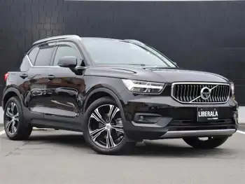 ボルボ ＸＣ４０ T4 AWD インスクリプション