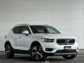 ボルボ ＸＣ４０ T4 AWD インスクリプション