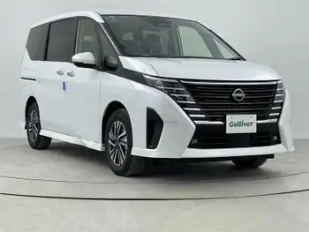 日産 セレナ e－パワー ハイウェイスター V 登録済未使用車12.3型ナビ全方位カメラ
