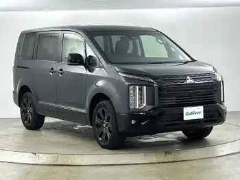 三菱 デリカＤ：５ ブラックエディション 登録済未使用車 11インチナビ 後席モニター