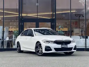 ＢＭＷ ３２０ｉ Mスポーツ SR ACC 純正ナビ Bカメ 黒革 温席 ドラレコ