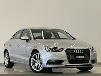 アウディ Ａ３ セダン 1．8 TFSI クワトロ 純正ナビ　リアカメラ　フルセグ　ACC