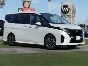 日産 セレナ e－パワー ハイウェイスター V 登録済未使用車