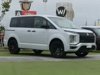 三菱 デリカＤ：５ ブラックエディション 登録済未使用車
