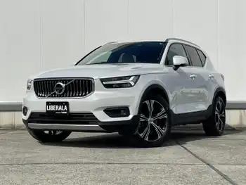 ボルボ ＸＣ４０ B4 AWD インスクリプション 純正ナビ フルセグTV 360°カメラ 革シート