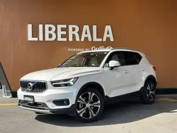 ボルボ ＸＣ４０ B4 AWD インスクリプション 純正ナビ フルセグ harman/kardon 白革