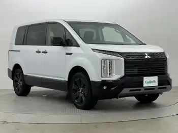 三菱 デリカＤ：５ シャモニー 純正ナビ 登録済未使用車 フリップダウン