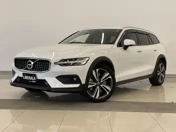 ボルボ Ｖ６０ クロスカントリー B5 AWD プロ 純正SENSUS 360°カメラ harman/kardon ACC