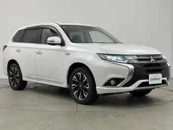 三菱 アウトランダー ＰＨＥＶ G ナビパッケージ 4WD　純正ナビ　全方位カメラ　ケーブル