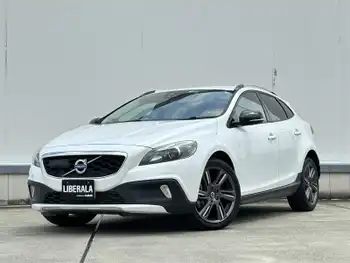 ボルボ Ｖ４０ クロスカントリー T5 AWD SE