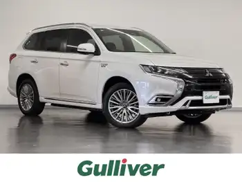 三菱 アウトランダー ＰＨＥＶ G プレミアムパッケージ 本革/7型ナビ/360カメラ/パワーバックドア