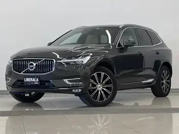 ボルボ ＸＣ６０ D4 AWD インスクリプション