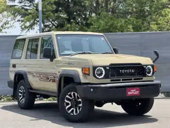 トヨタ ランドクルーザー AX 1オナ衝突軽減Bモデリスタストライプテープ
