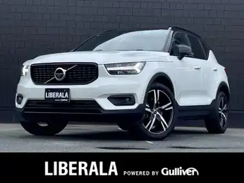 ボルボ ＸＣ４０ T4 AWD Rデザイン パノラマサンルーフ　Lavaオレンジ内装