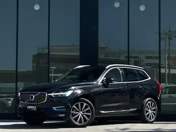 ボルボ ＸＣ６０ D4 AWD インスクリプション