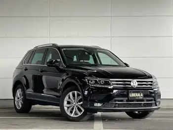 フォルクスワーゲン ティグアン TDI 4モーション ハイライン 4WD ACC 純正ナビ ETC2.0 自動駐車システム