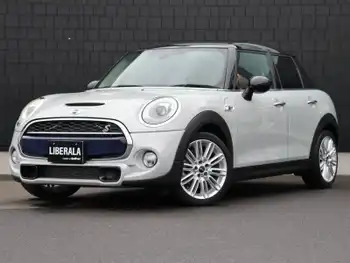 ＭＩＮＩ ミニ クーパー S 純正ナビ　カーボン調シートカバー