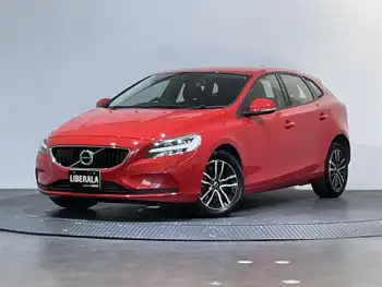 ボルボ Ｖ４０ T2 キネティック 純正ナビ ACC Bカメラ オーハイビーム