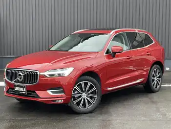 ボルボ ＸＣ６０ D4 AWD インスクリプション ワンオーナー・サンルーフ・純正ナビ