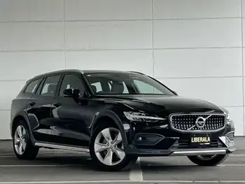 ボルボ Ｖ６０ クロスカントリー B5 AWD フルセグ、クルコン、シートヒーター