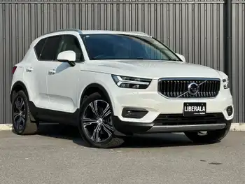 ボルボ ＸＣ４０ B4 AWD インスクリプション