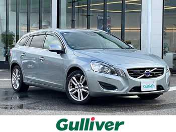 ボルボ Ｖ６０ T6 AWD Rデザイン 禁煙車 純正ナビ Bカメラ レザーシート