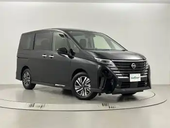 日産 セレナ e－パワー ハイウェイスター V 登録済未使用車　純正ナビ　全方位カメラ