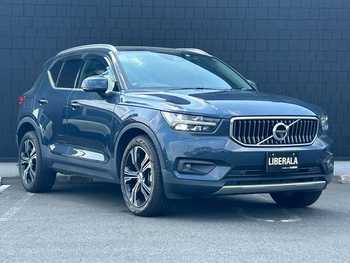 ボルボ ＸＣ４０ T4 AWD インスクリプション