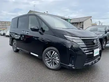 日産 セレナ e－パワー ハイウェイスター V 登録済未使用車 純正12.3型ナビ 全方位 TV