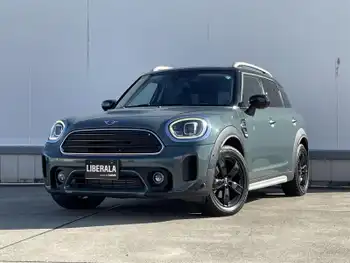 ＭＩＮＩ ＢＭＷ ミニ クロスオーバー クーパー D エッセンシャルトリム クラシックトリム 半革 純正ナビ Bカメラ