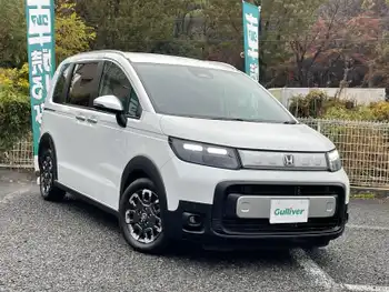 ホンダ フリード ハイブリット e:HEV クロスター 純正9型ナビTV　シートヒーター　純正AW