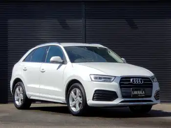 アウディ Ｑ３ 2．0 TFSI クワトロ 180PS LEDヘッドライト アシスタンスPKG 純正ナビ