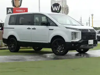 三菱 デリカＤ：５ シャモニー 登録済未使用車