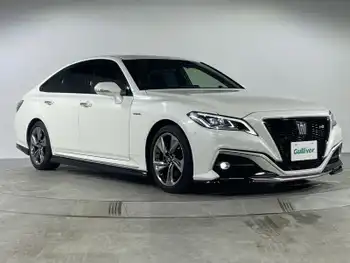 トヨタ クラウン ハイブリッド RS アドバンス 禁煙車 サンルーフ 純正ナビ 全方位カメラ